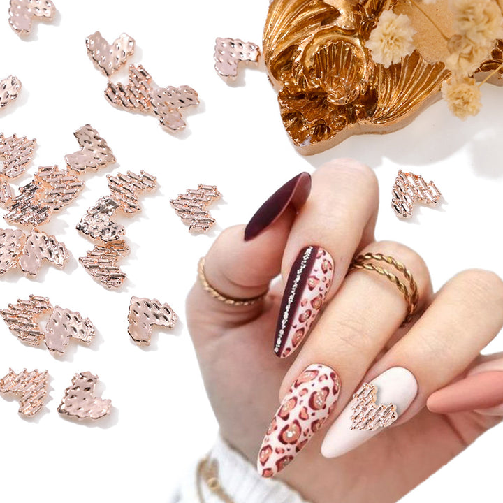 Herzförmige Nagelkunst Charms