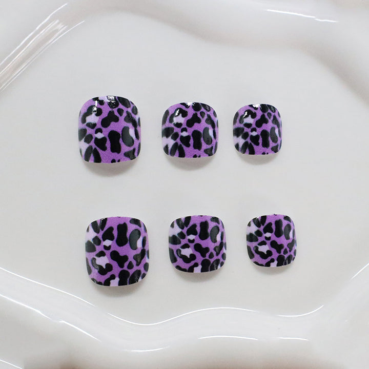 Stylische Leopardenmuster Nagelwickel Karnz