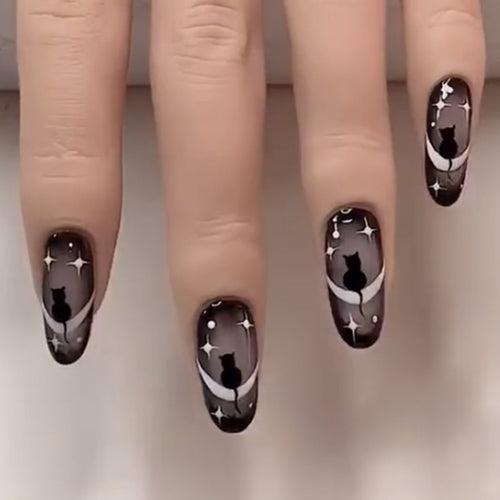 Künstlerische Press-On Nagelverlängerungen mit einzigartigem Design Karnz
