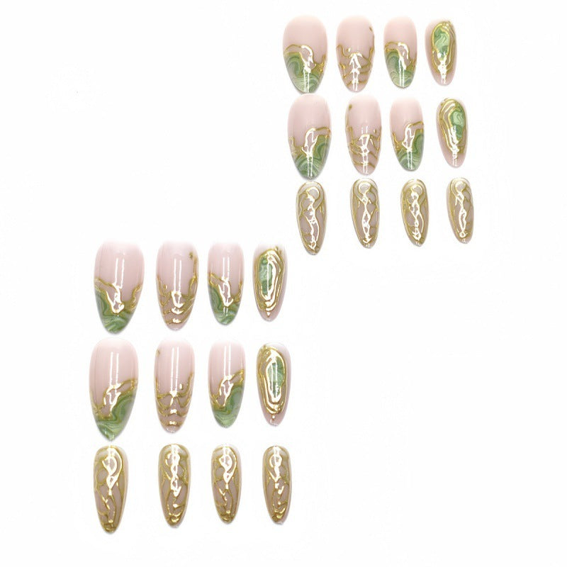 Kunstvolle Nail Art Karnz