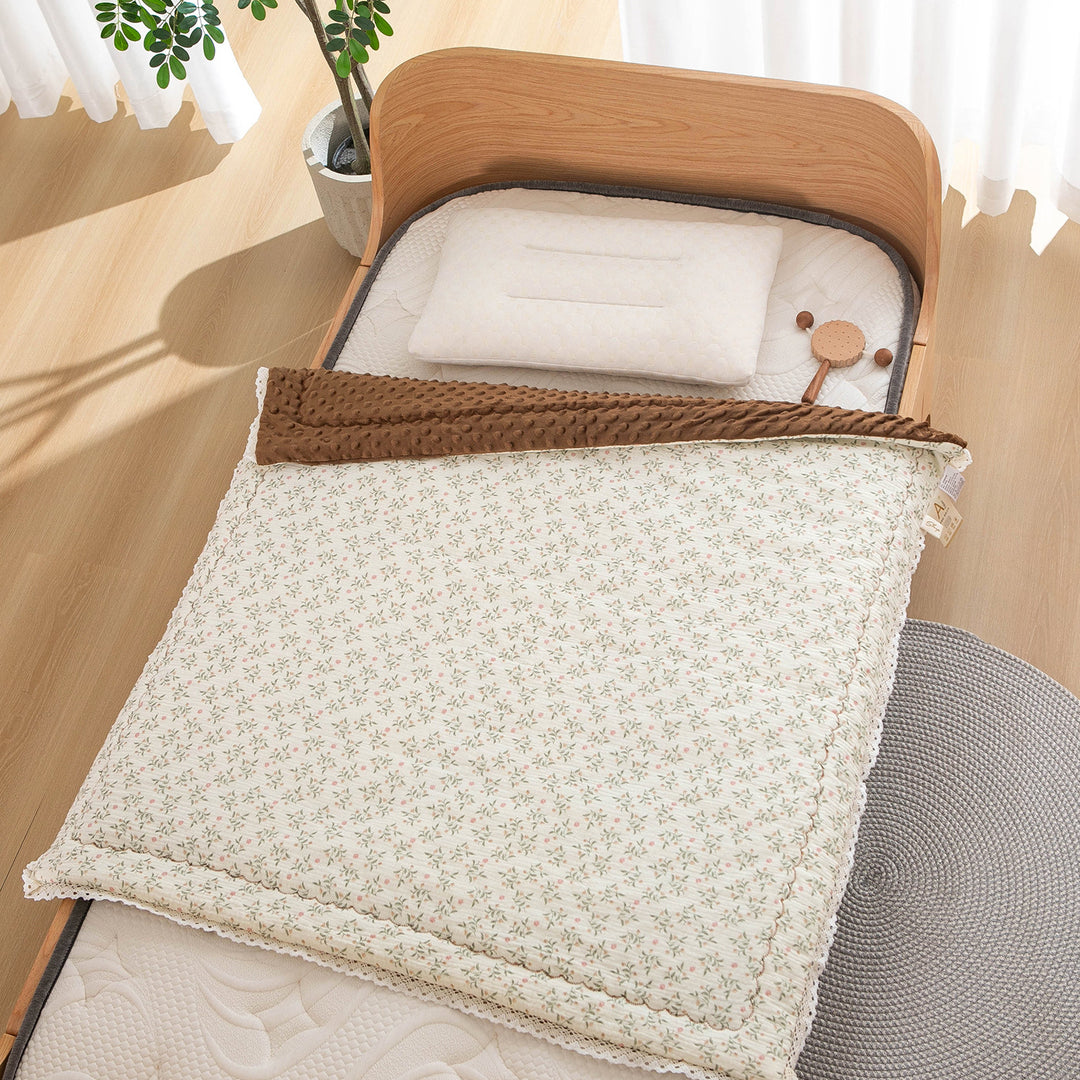 Damen Tagesdecke mit hochwertigem floralem Design Karnz