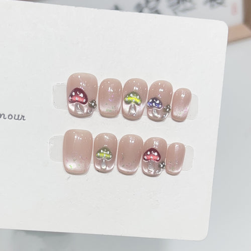 Künstlerisches Press-On Nagelset mit verspielten Pilzdesigns Karnz