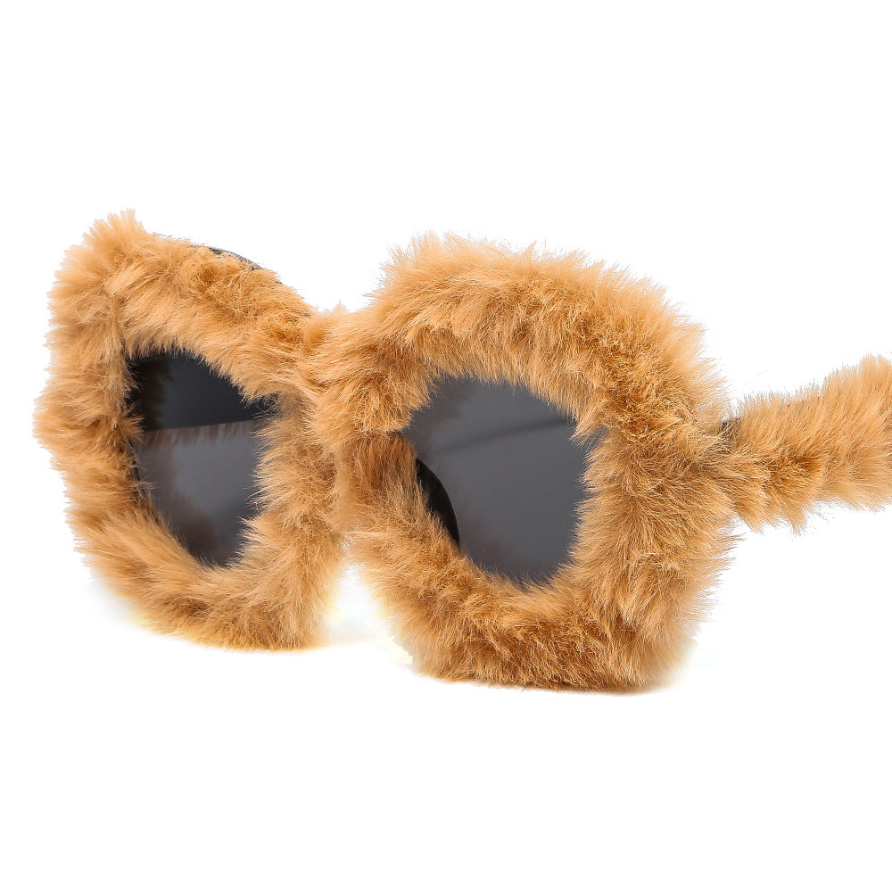 Damen auffällige Oversize-Sonnenbrille mit einem einzigartigen Felltouch Karnz