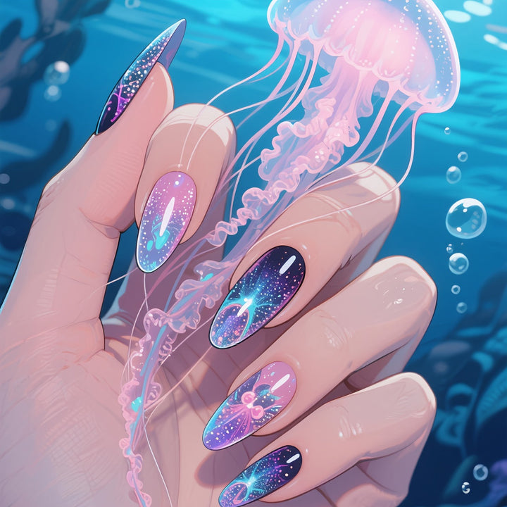 Kunstnägel mit Glitzerndem Unterwasser-Motiv Karnz