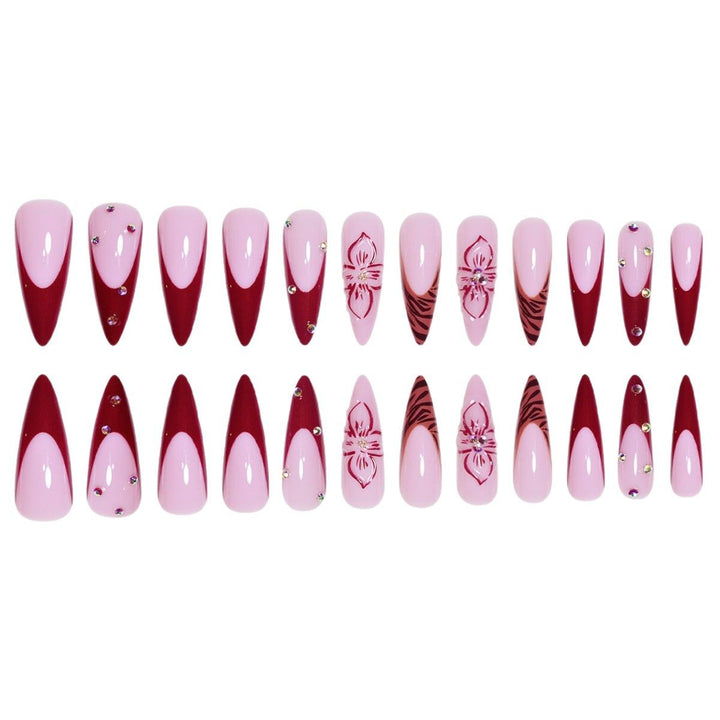 Dekorative Nagelkunst Karnz