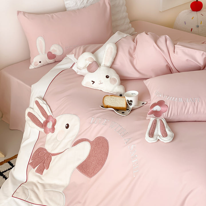Bunny Applikation Satin Bettbezug Set mit gestickten Herz Akzenten