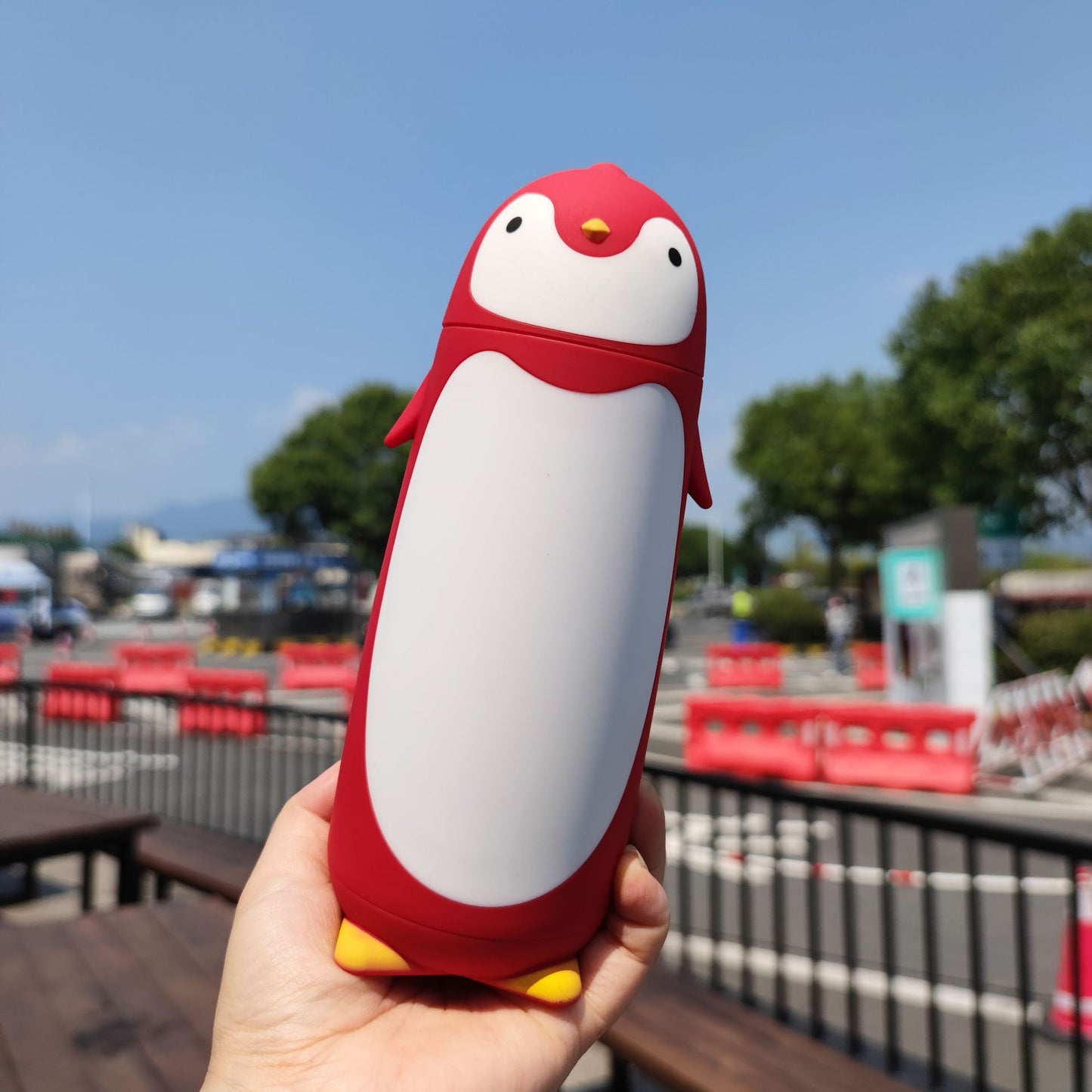 Damen isolierte Trinkflasche im Pinguin-Design Karnz