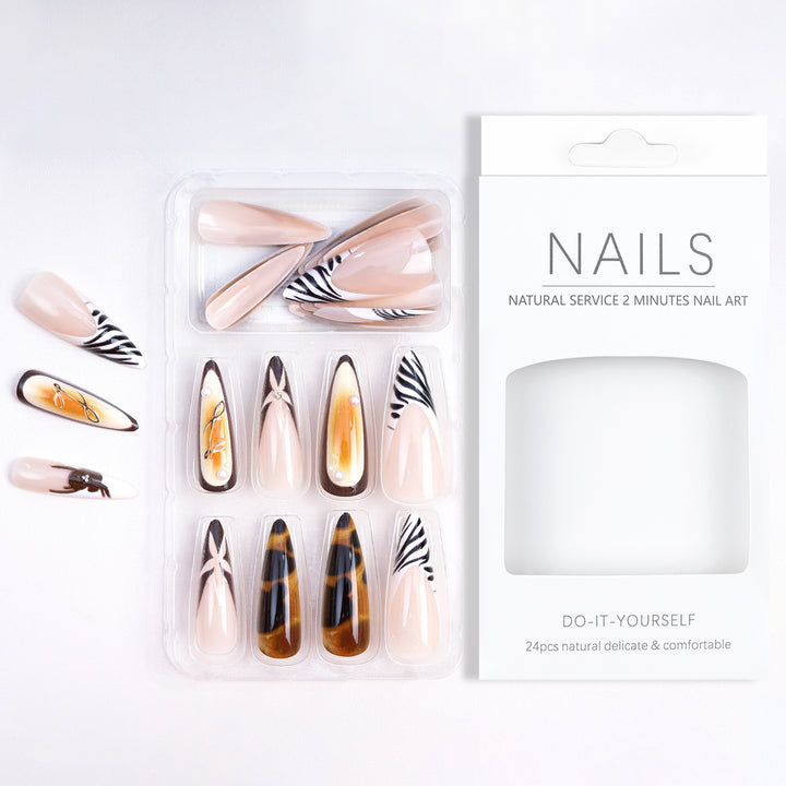 Kunstnägel mit eleganten Tropfen- und Tierdesigns Karnz