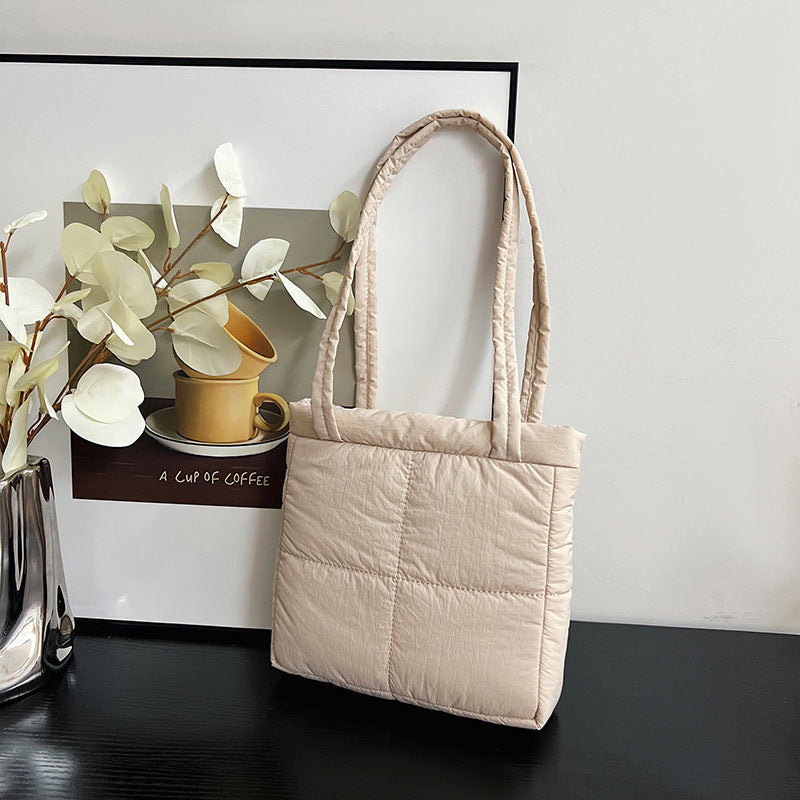 Stylische gesteppte Tragetasche Karnz