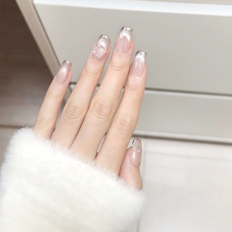 Elegante Kunstnägel Karnz