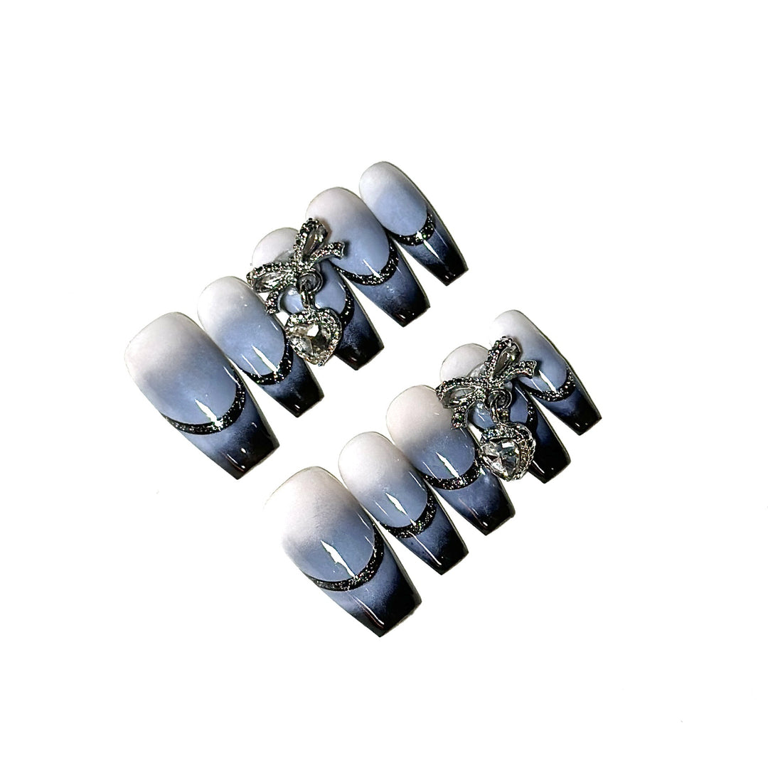 Ombre Nagelkunst Set mit dekorativem Schmuck