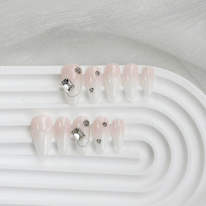Künstlerisches Schmetterlingsdesign Press-On Nagelset