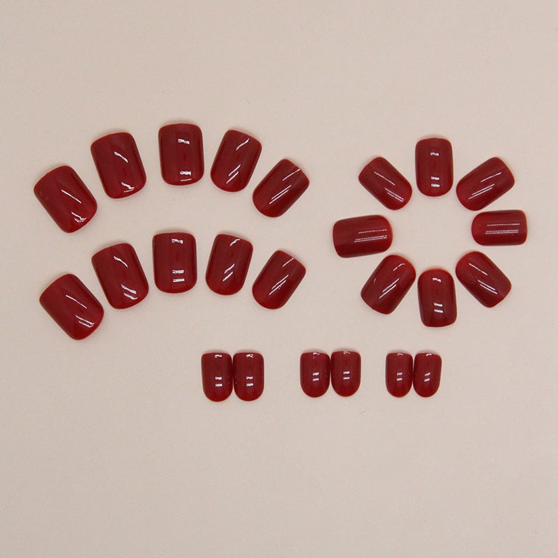 Glänzendes Press-On-Nagelset Karnz