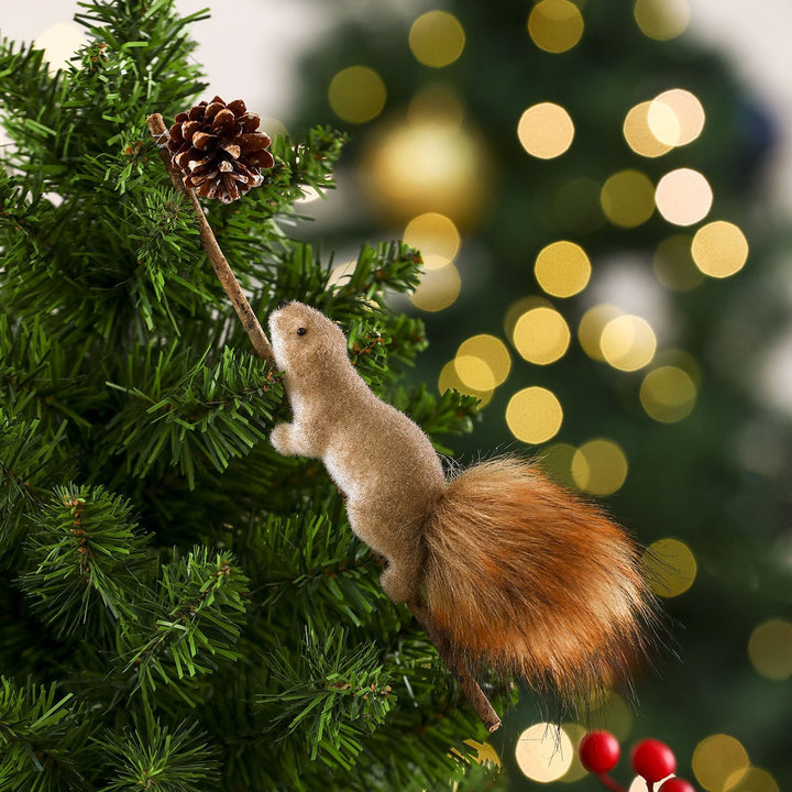 Dekorativer Weihnachts-Eichhörnchen-Ornament-Karnz