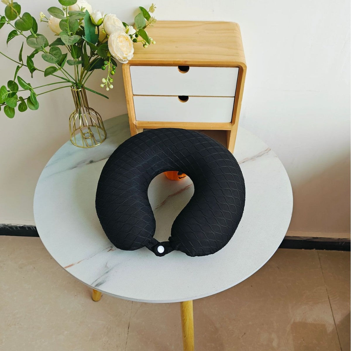 Unisex Nackenstütze mit ergonomischer Form Karnz