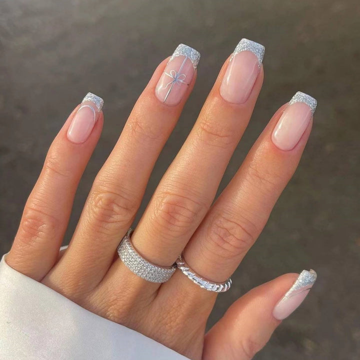 Elegante französische Spitzen-Press-On-Nagelverlängerungen Karnz