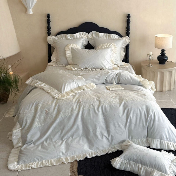 Romantisches gesticktes Jacquard-Bettwäsche-Set mit Satinschleifenbesatz