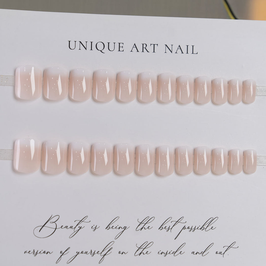 Glänzende Französische Spitze Nagelkunst