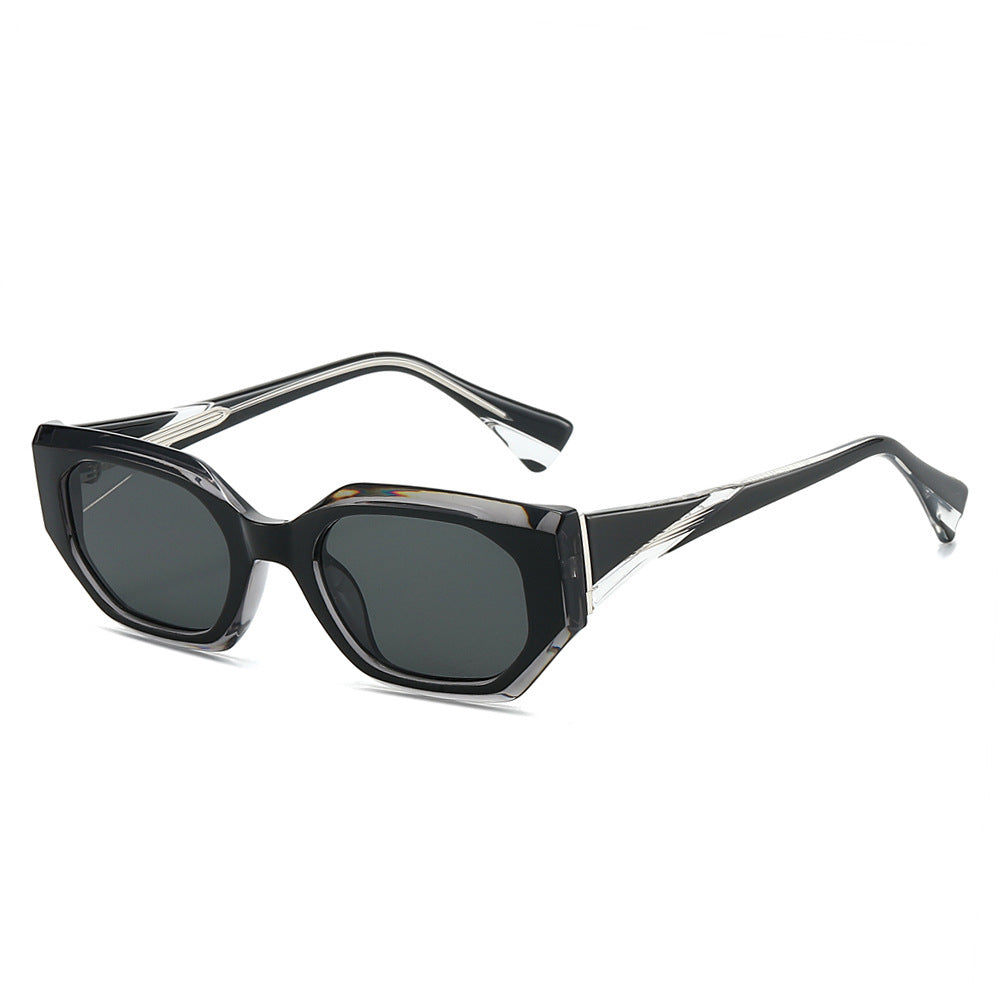 Damen Designer-Sonnenbrille mit einzigartigem, kühlem Design Karnz