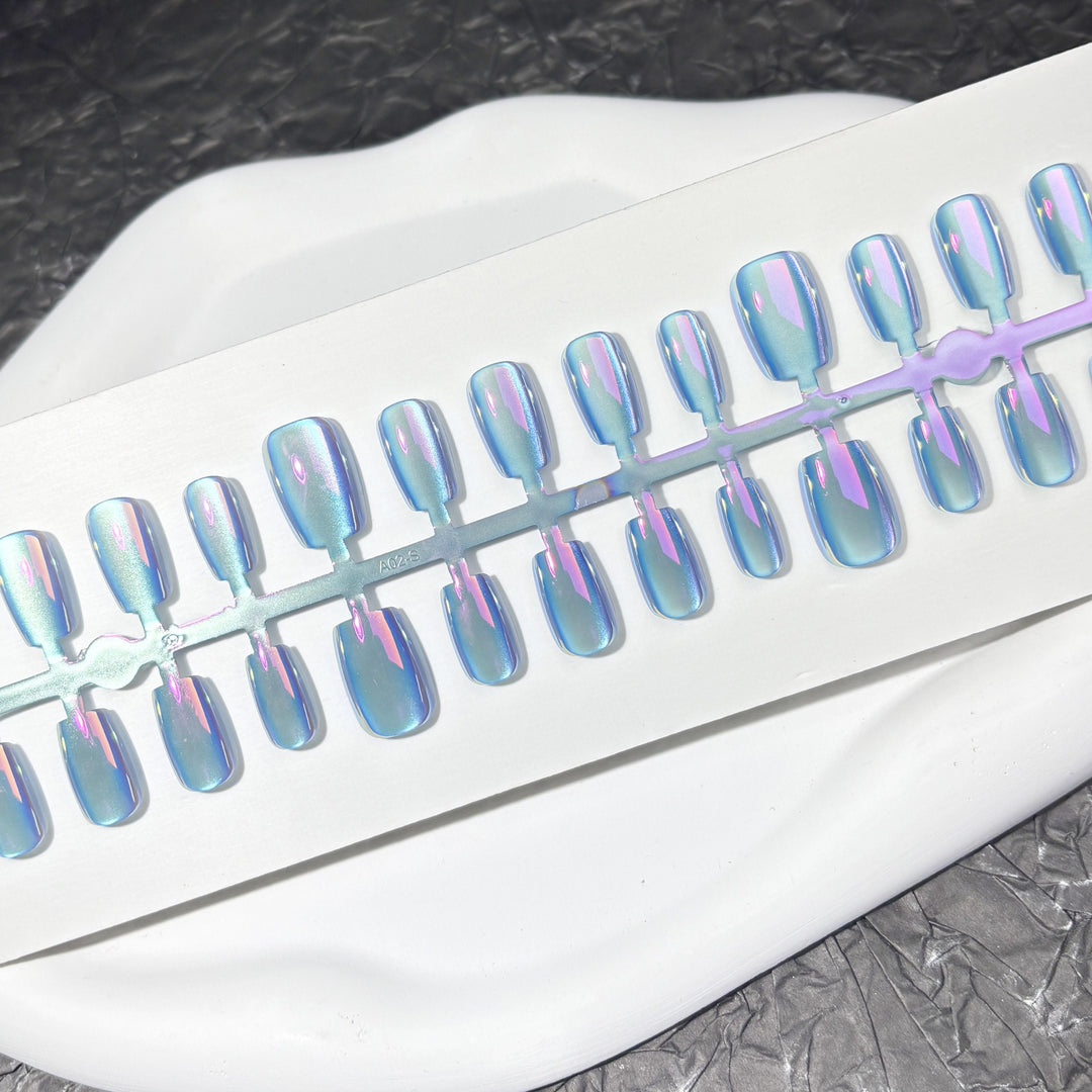 Iridescent Nail Art Press-On Kit
