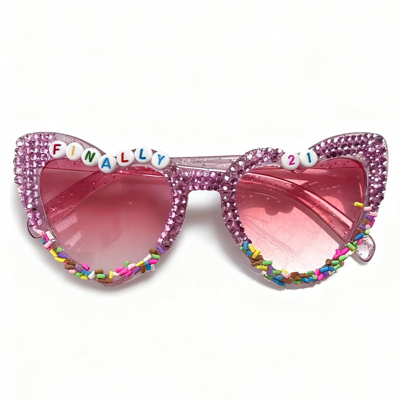 Dekorative Katzenaugen-Sonnenbrille mit Rhinestones Karnz