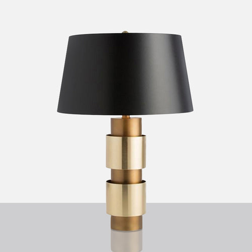 Elegante geometrische Tischlampe