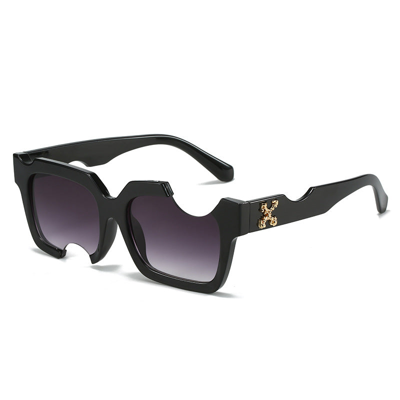 Damen moderne, geometrische Sonnenbrille mit außergewöhnlichem Rahmen Karnz