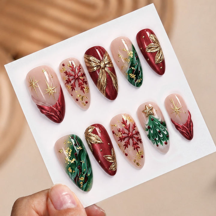 Kunstnagelset mit festlichen Motiven Karnz