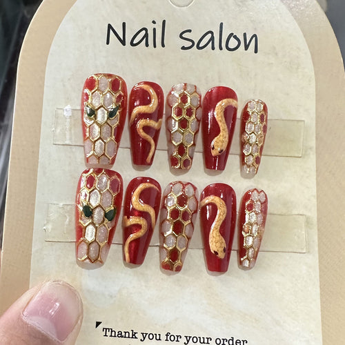 Künstlerisches Schlangendesign Press-On Nagelset Karnz