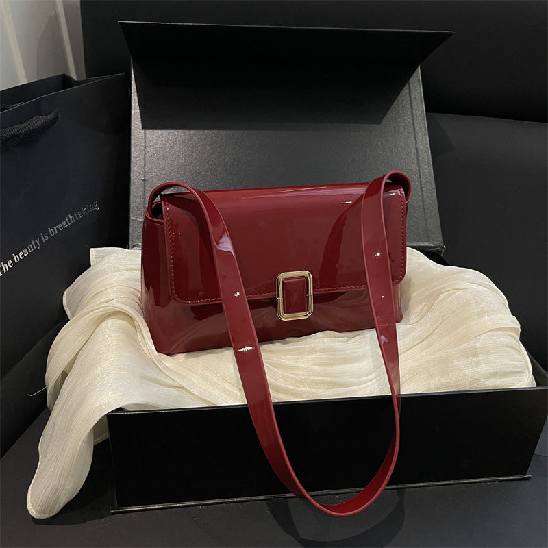 Elegante Lackleder-Handtasche