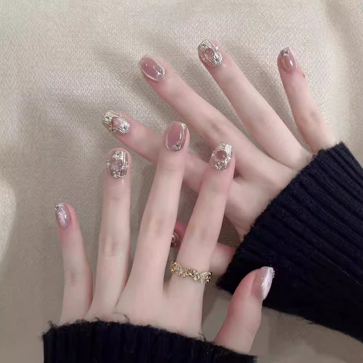 Elegante Press-On Nagelkunst Erweiterungen Karnz