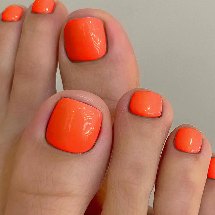 Hochglänzender Fußnagellack Karnz