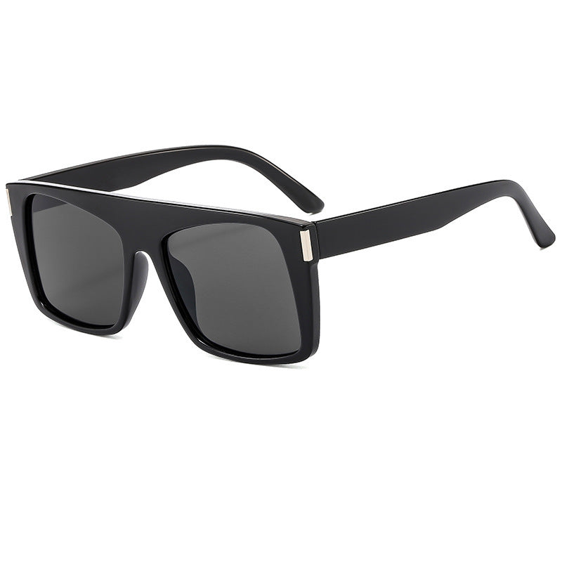 Damen Oversized Sonnenbrille mit schützenden Gläsern und trendy Rahmen Karnz