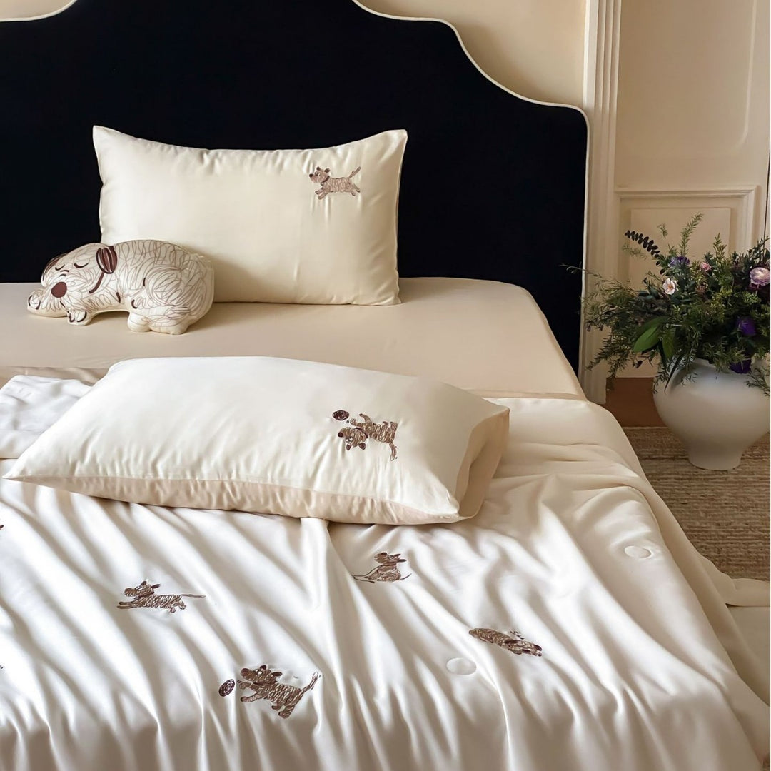 Satin-Bettwäsche-Set mit feiner Lama-Stickerei