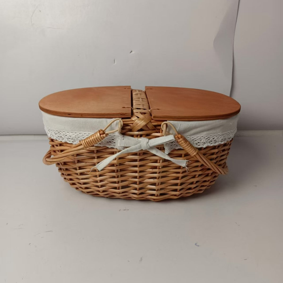 Damen Picknickkorb mit praktischem Holzdeckel und stilvollem Innenfutter Karnz
