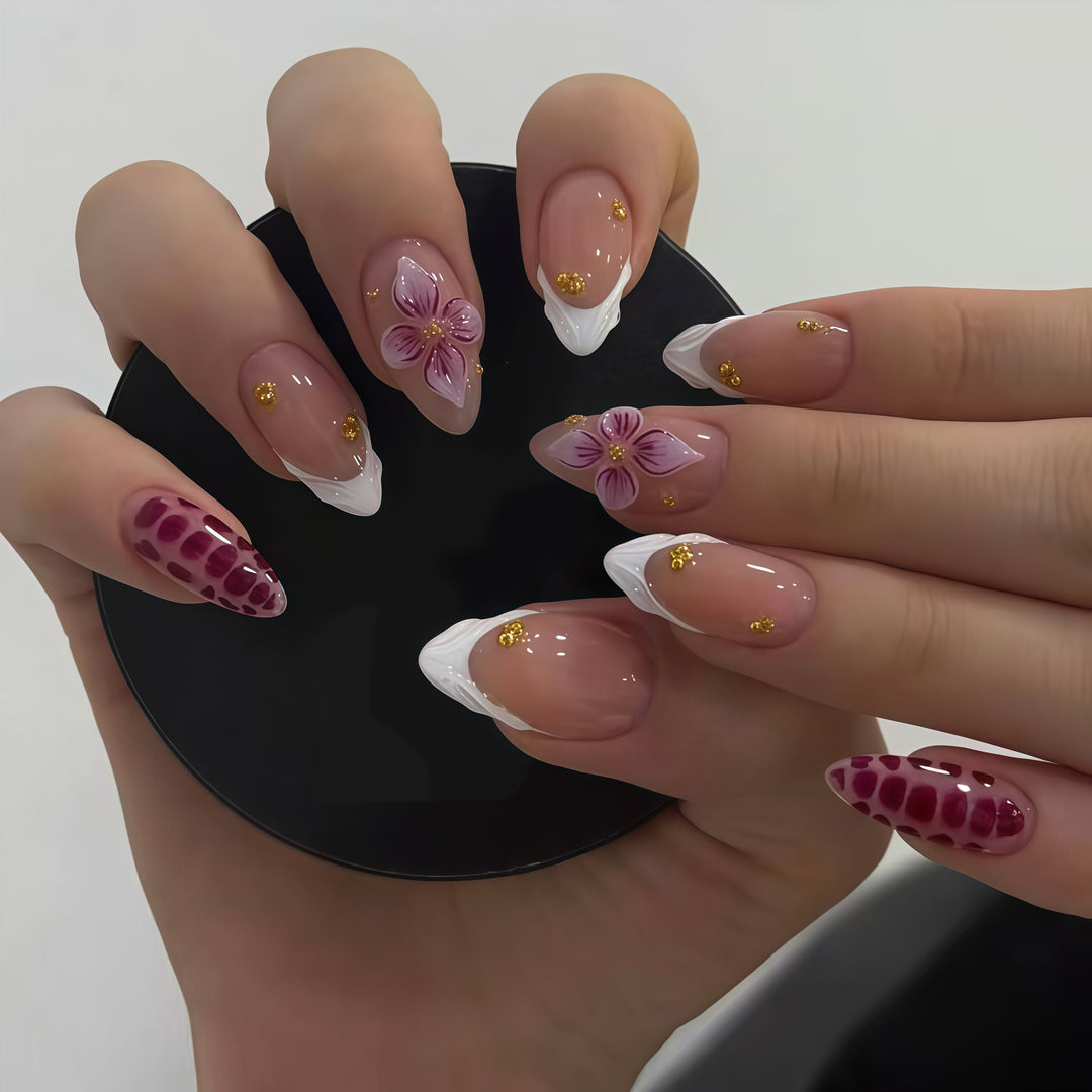 Floral Akzent Nagelkunst Verlängerungen Karnz