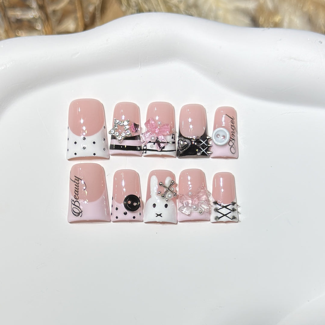 Künstlerisches Designer Press-On Nagelset Karnz