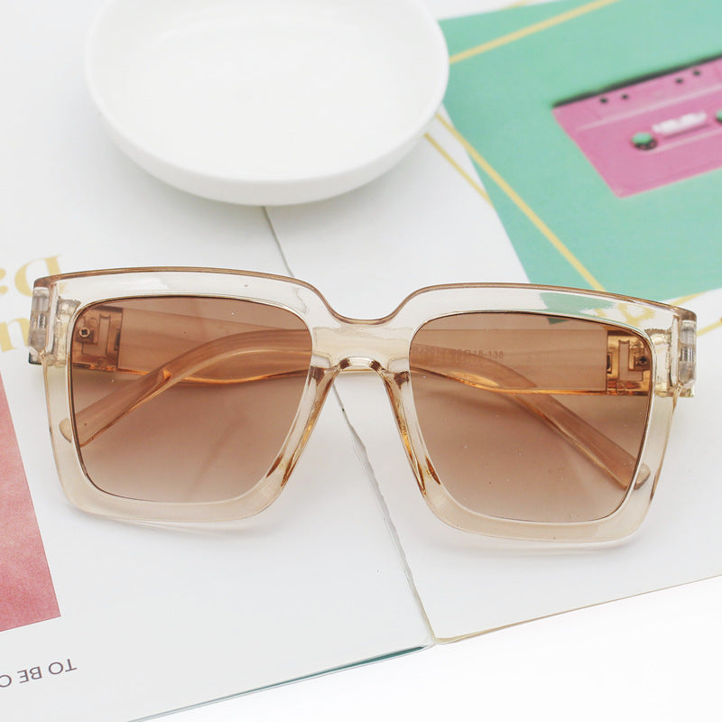 Damen modische quadratische Sonnenbrille mit hochwertiger UV-Schutztechnologie Karnz