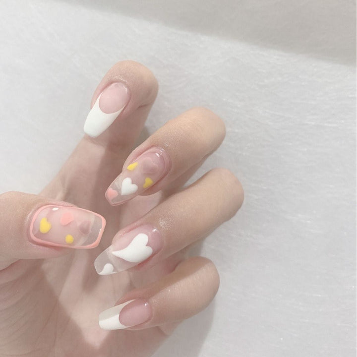 Dekorative Herz-Nagelkunst-Tipps Karnz