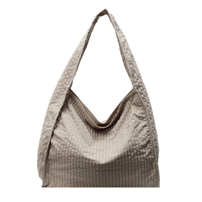Texturierte Alltags-Hobo-Tasche Karnz
