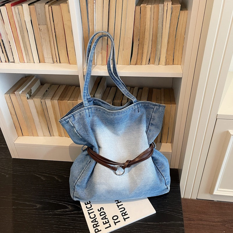 Geräumige Denim-Tasche