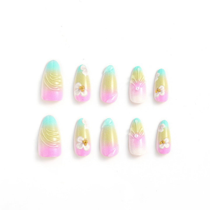 Kunstvolle Nagelspitzen Karnz