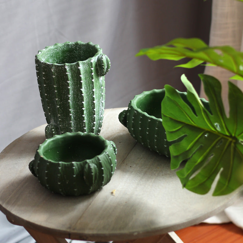 Dekorativer Blumentopf im Kaktus-Design Karnz
