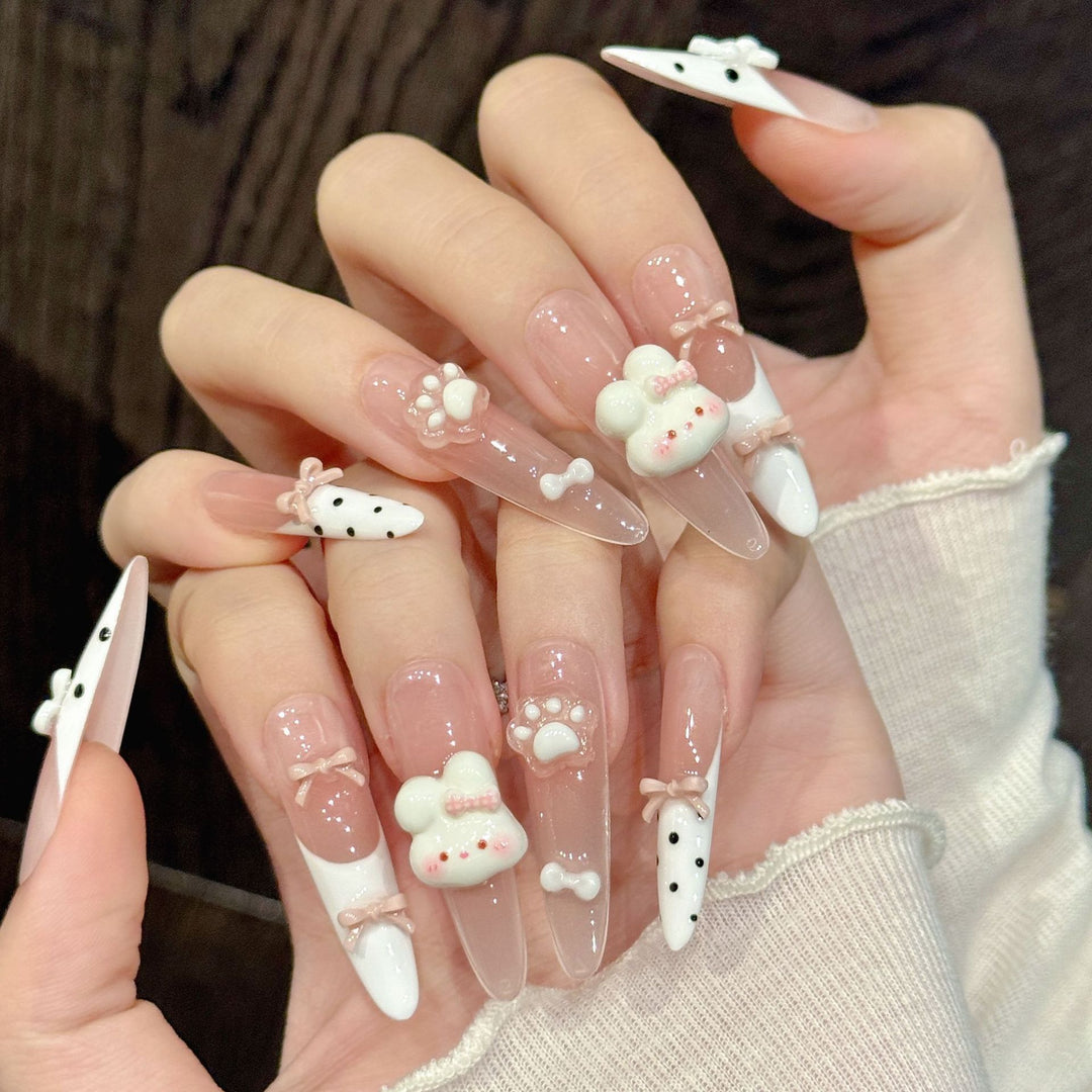 Künstlerisches Press-On Nagelkunstset mit fantasievollen Tierdesigns