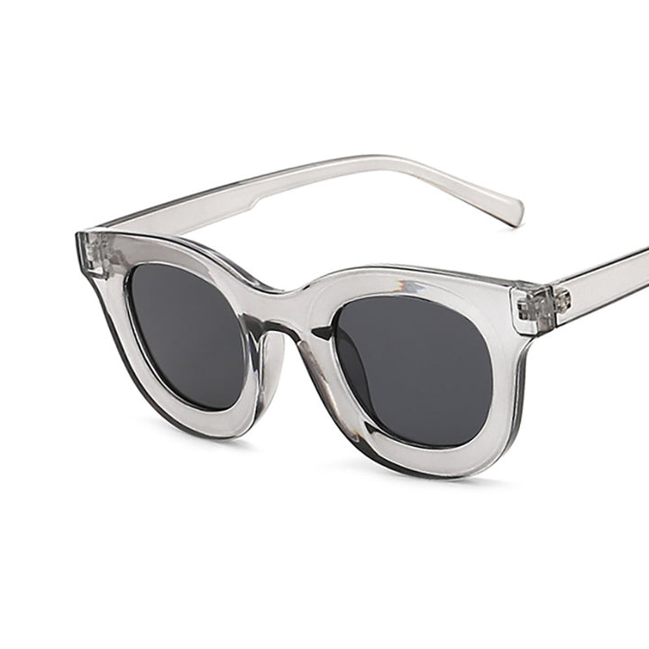 Retro-inspirierte klare Rahmen-Sonnenbrille