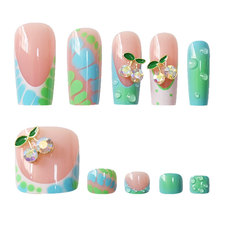 Künstlerisches Nagelkunstdesign Karnz