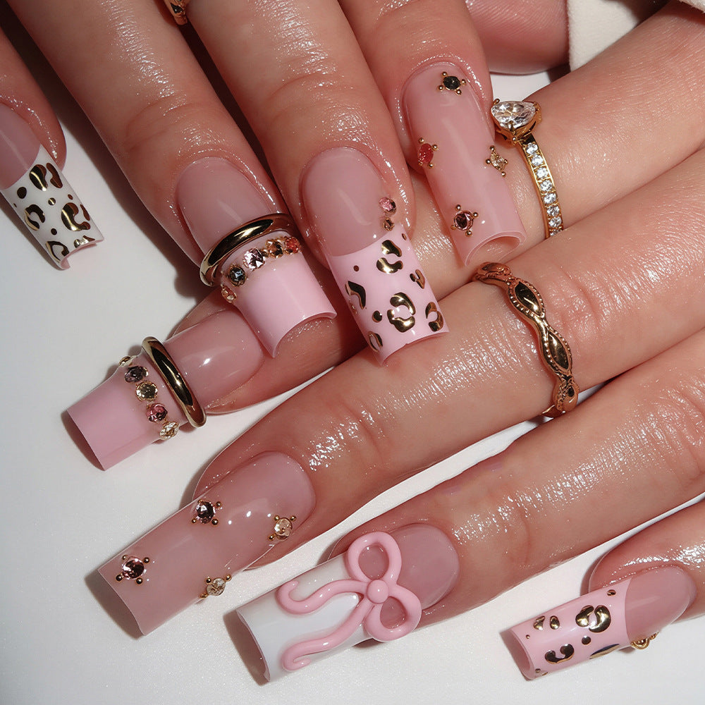Dekorative Lange Stiletto Nail Art Tipps Karnz