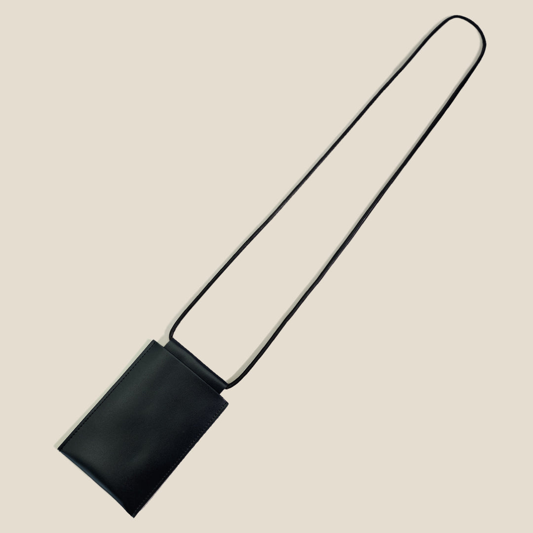 Minimalistischer Lederhandyhalter Karnz