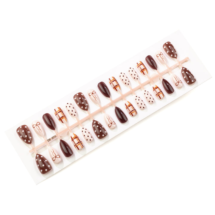 Dekoratives Press-On Nagelkunstset mit Schleifen- und Punkte-Designs Karnz
