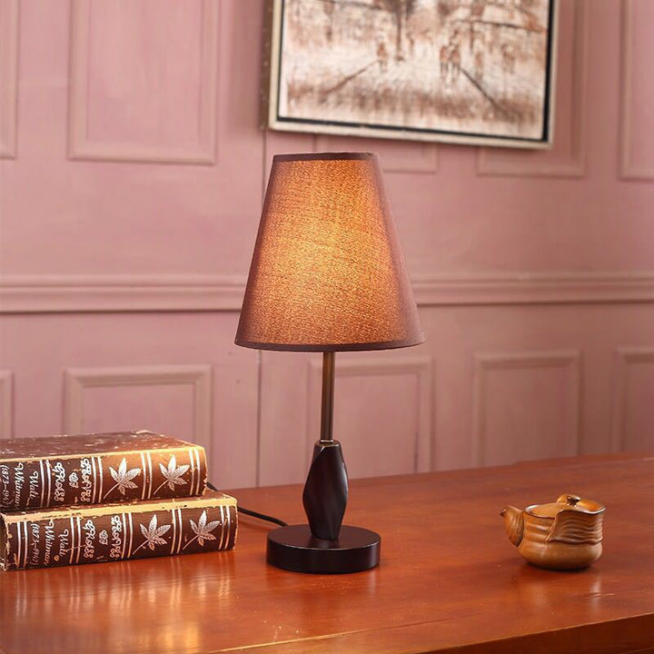 Moderne Twist Tischlampe